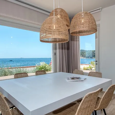 Casa Dins El Mar En Calella * Calella De Palafrugell