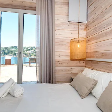 Casa Dins El Mar En Calella Calella De Palafrugell