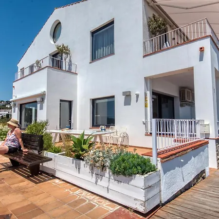 Ferienhaus Casa Dins El Mar En Calella