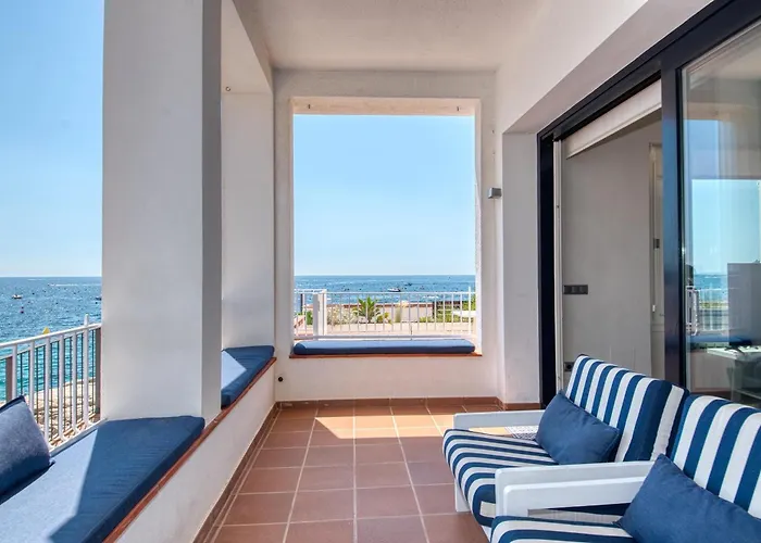 Casa Dins El Mar En Calella *